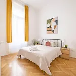 Charming & Elegant Grand Suite Next To The Fashion St\'