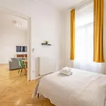 Charming & Elegant Grand Suite Next To The Fashion St\'