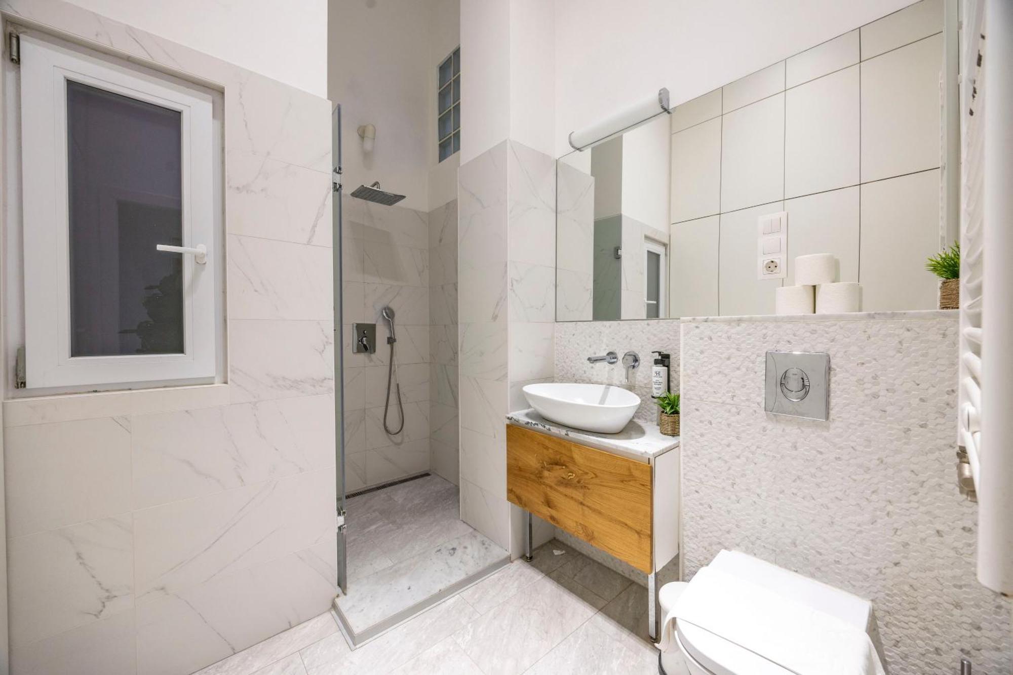 Charming & Elegant Grand Next To The Fashion St' Budapest