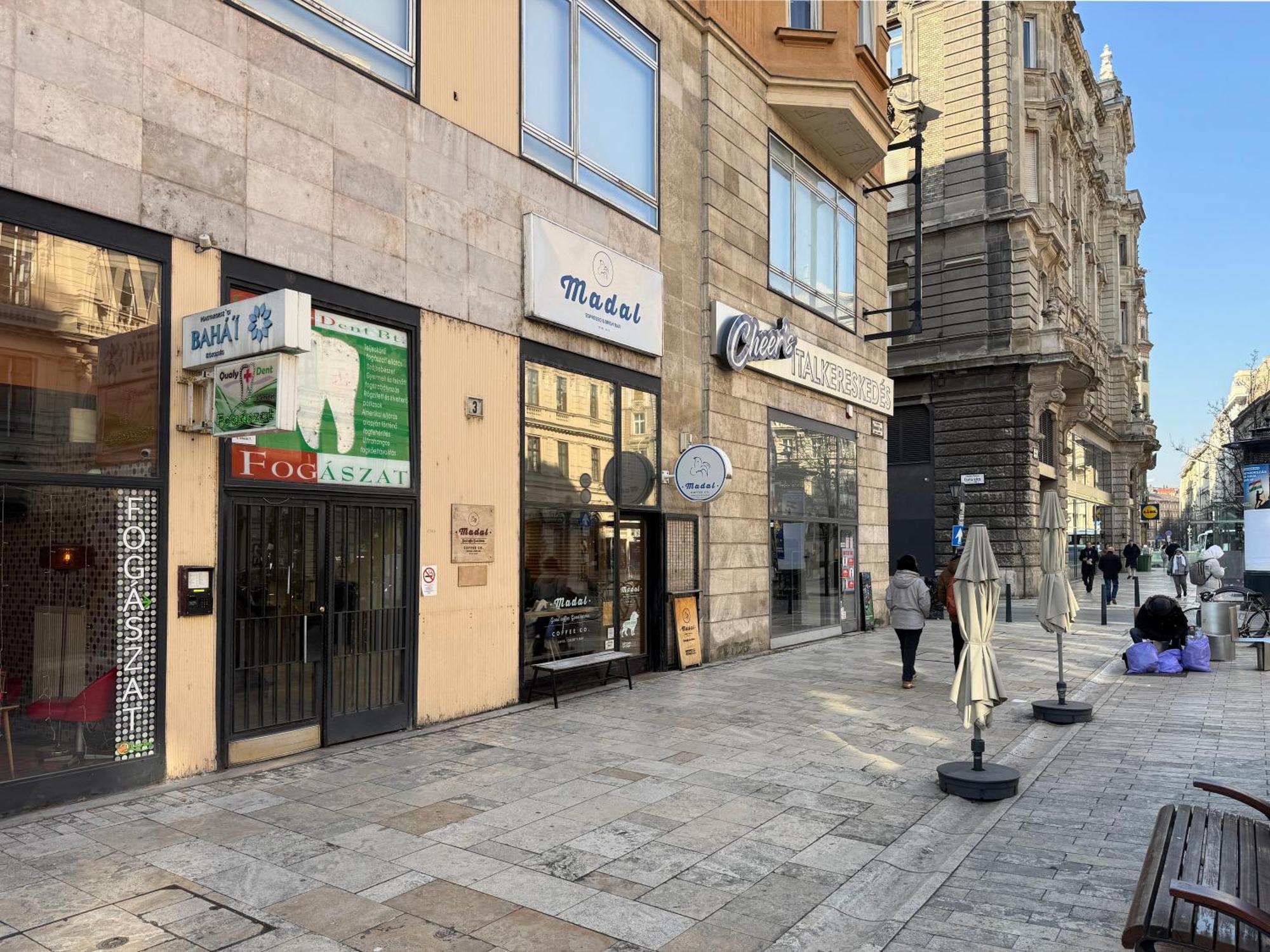 Charming & Elegant Grand Next To The Fashion St'